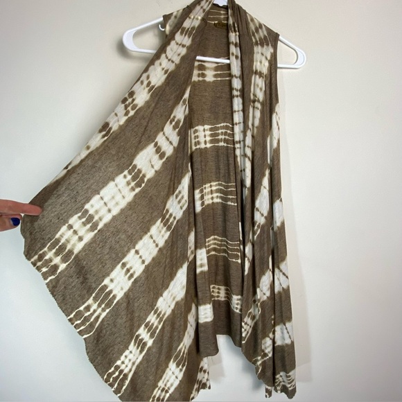 Tie-Dye Cardigan, Brown and White – Flowy and Stylish Large - Picture 3 of 10